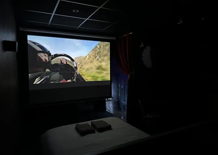 Cinema Et Jacuzzi Privatif, * 波尔多